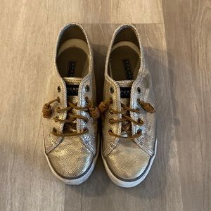 Sperry size 7.5 gold sneakers